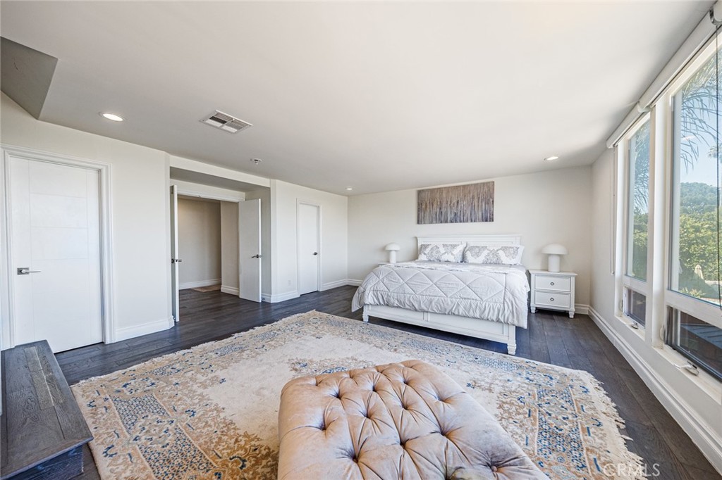 4534 Totana Drive, Tarzana, CA 91356