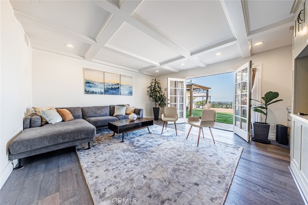 4534 Totana Drive, Tarzana, CA 91356