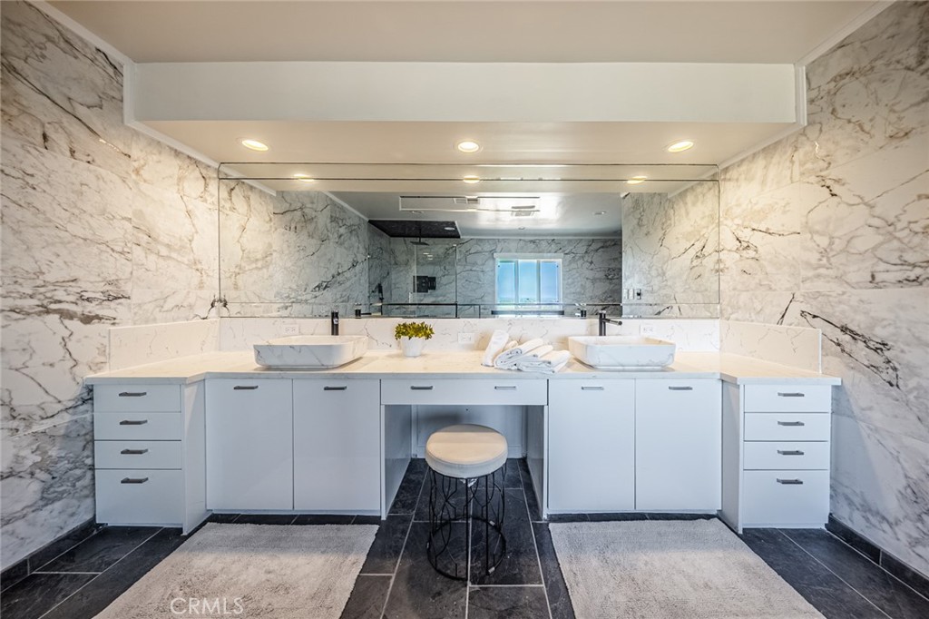 4534 Totana Drive, Tarzana, CA 91356