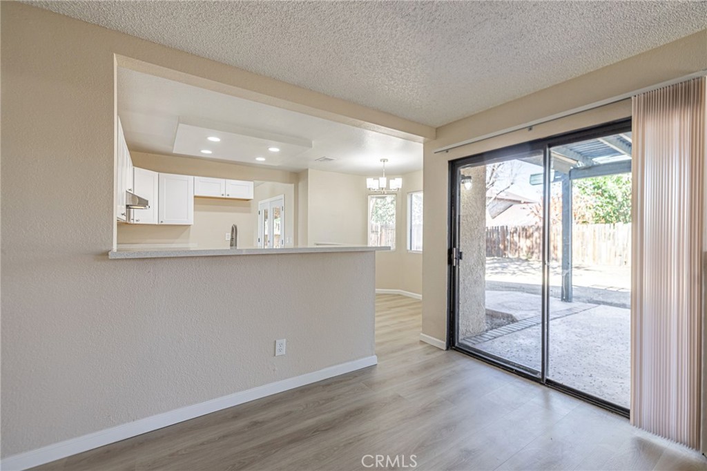 663 E Kettering, Lancaster, CA 93535