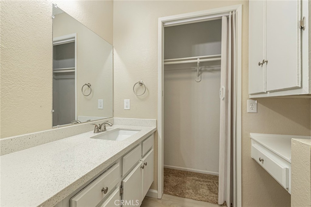 663 E Kettering, Lancaster, CA 93535