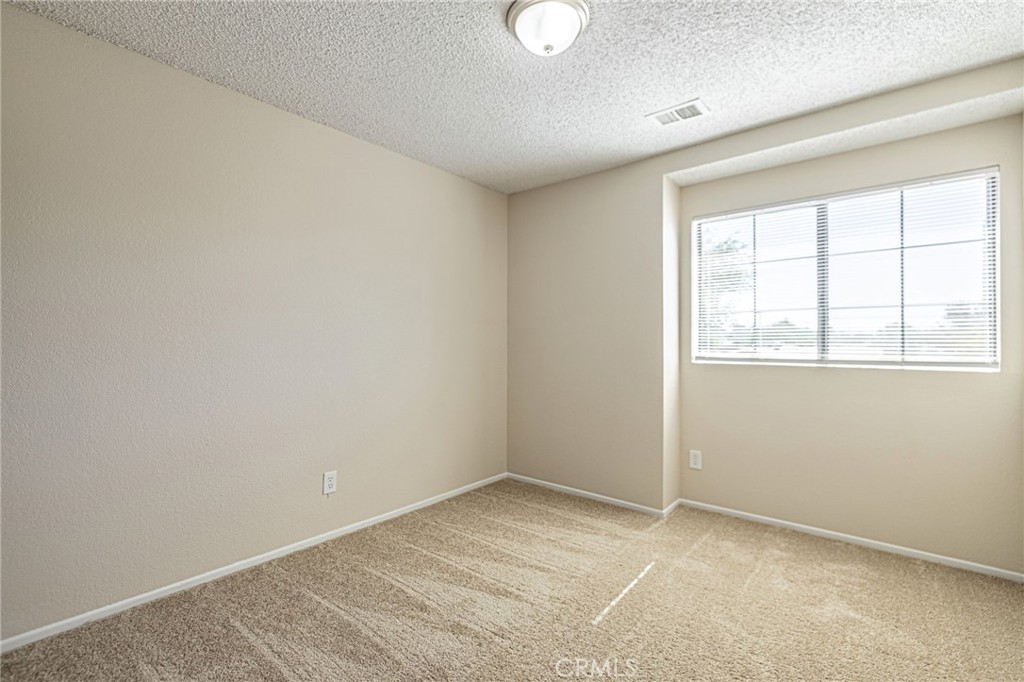 663 E Kettering, Lancaster, CA 93535