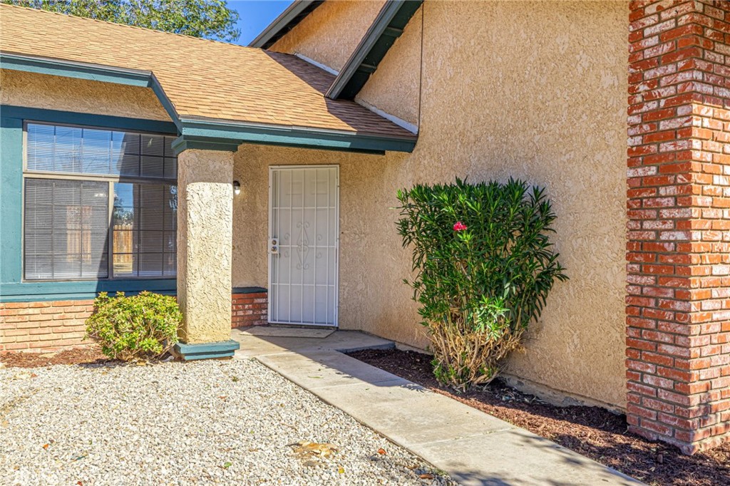 663 E Kettering, Lancaster, CA 93535 663 E Kettering, Lancaster, CA 93535
