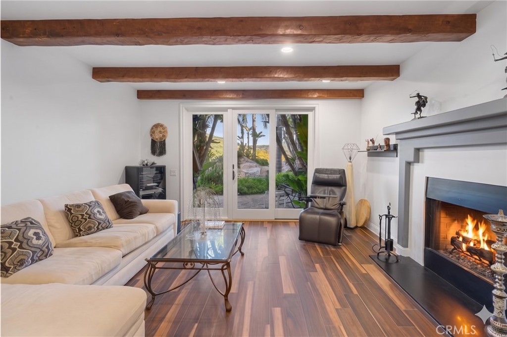 24142 Park Riviera, Calabasas, CA 91302