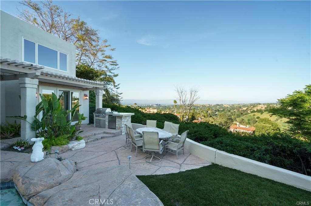 24142 Park Riviera, Calabasas, CA 91302