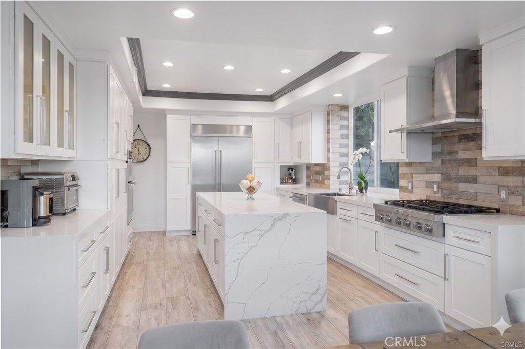 24142 Park Riviera, Calabasas, CA 91302