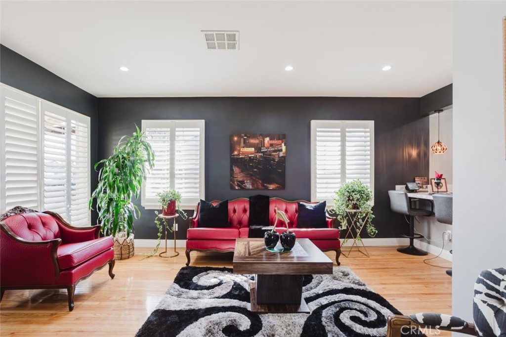 2036 W 95th Street, Los Angeles, CA 90047