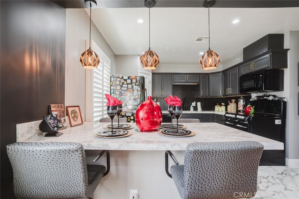 2036 W 95th Street, Los Angeles, CA 90047
