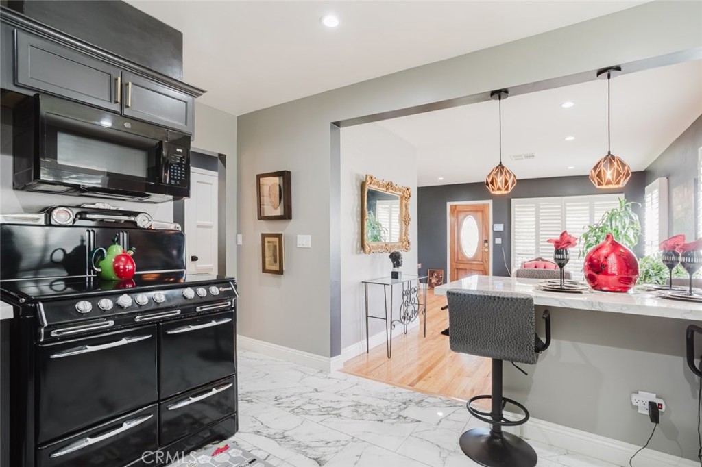 2036 W 95th Street, Los Angeles, CA 90047