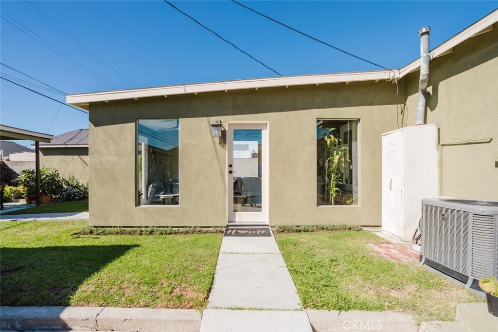 2036 W 95th Street, Los Angeles, CA 90047