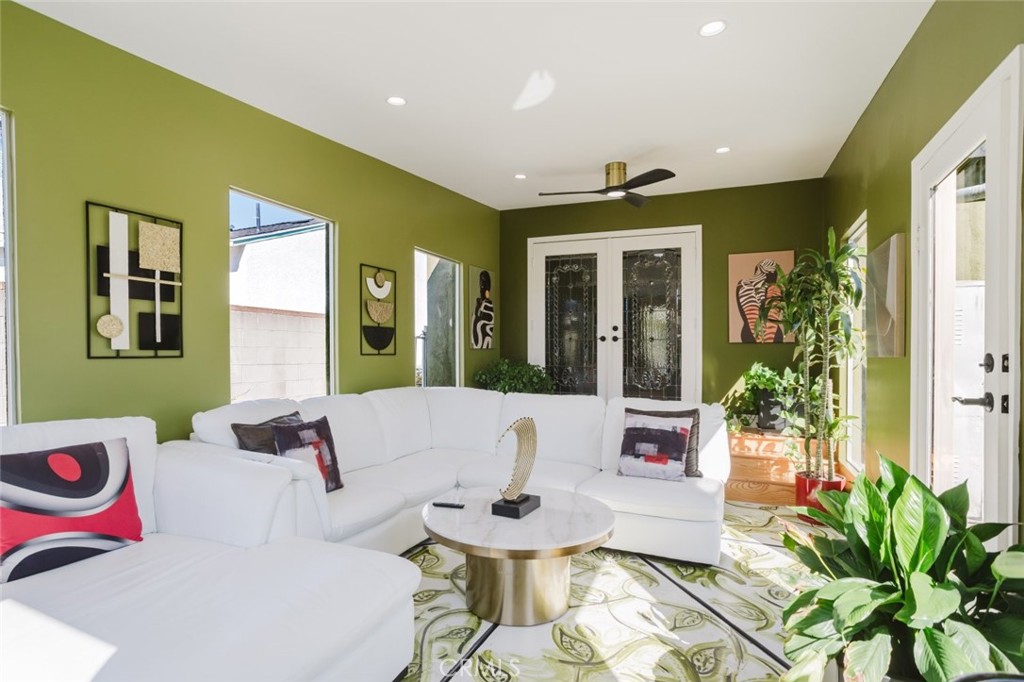 2036 W 95th Street, Los Angeles, CA 90047