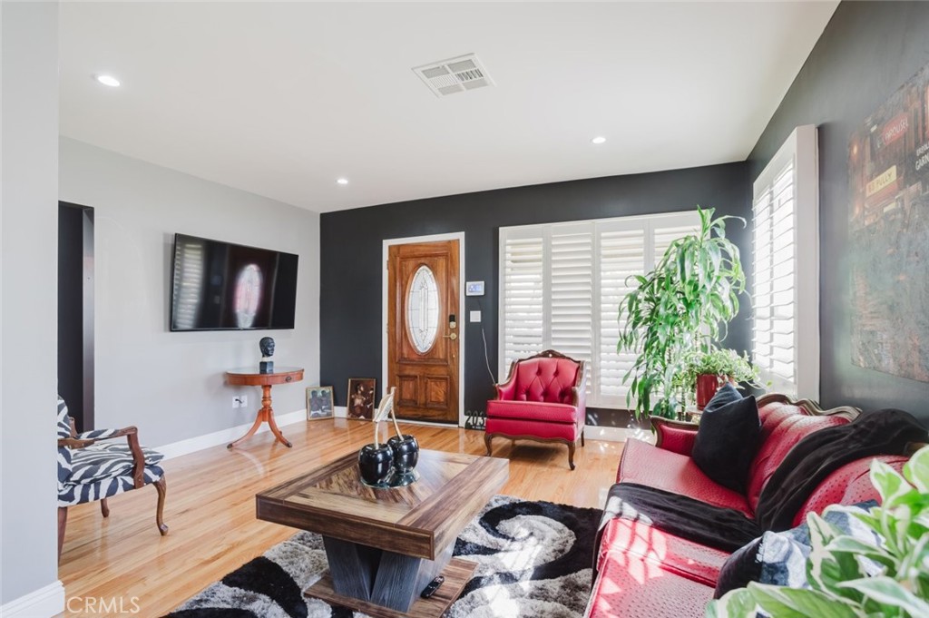 2036 W 95th Street, Los Angeles, CA 90047