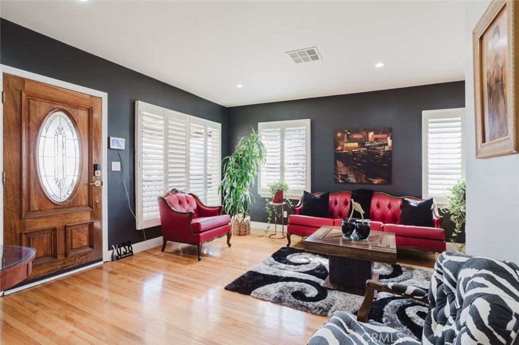 2036 W 95th Street, Los Angeles, CA 90047