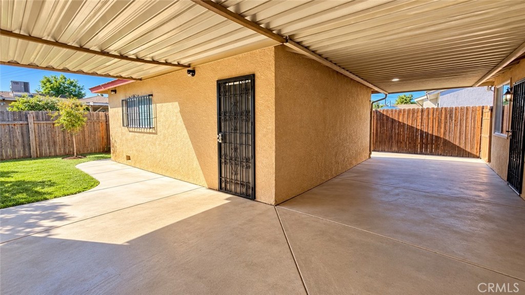 909 Meredith, Bakersfield, CA 93304