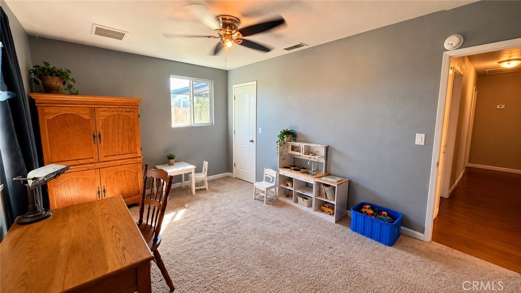 909 Meredith, Bakersfield, CA 93304