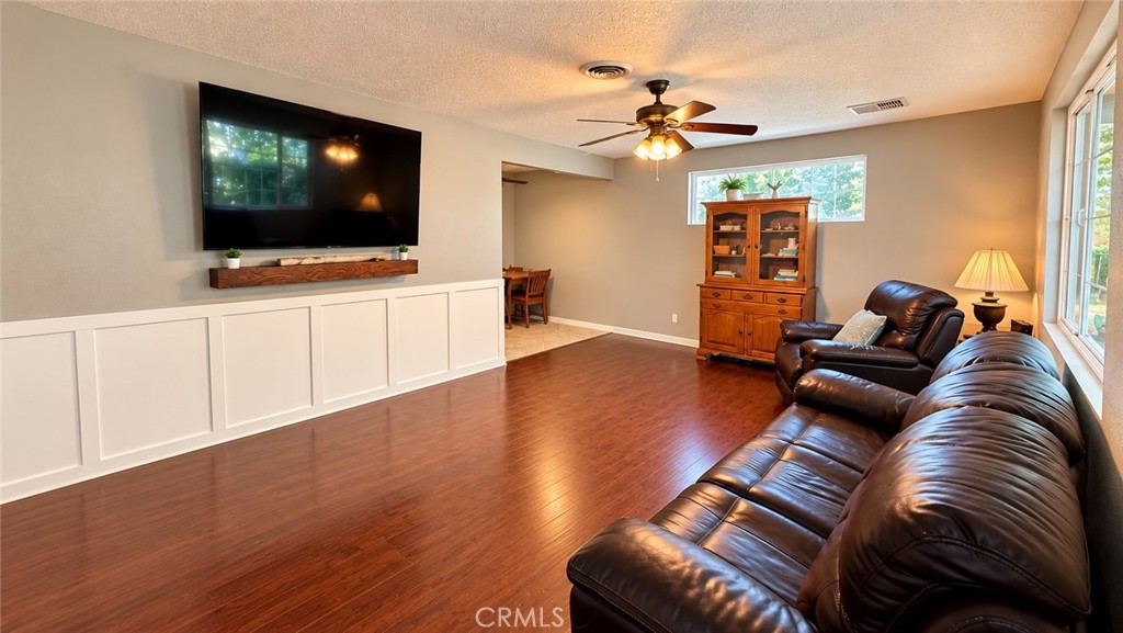 909 Meredith, Bakersfield, CA 93304