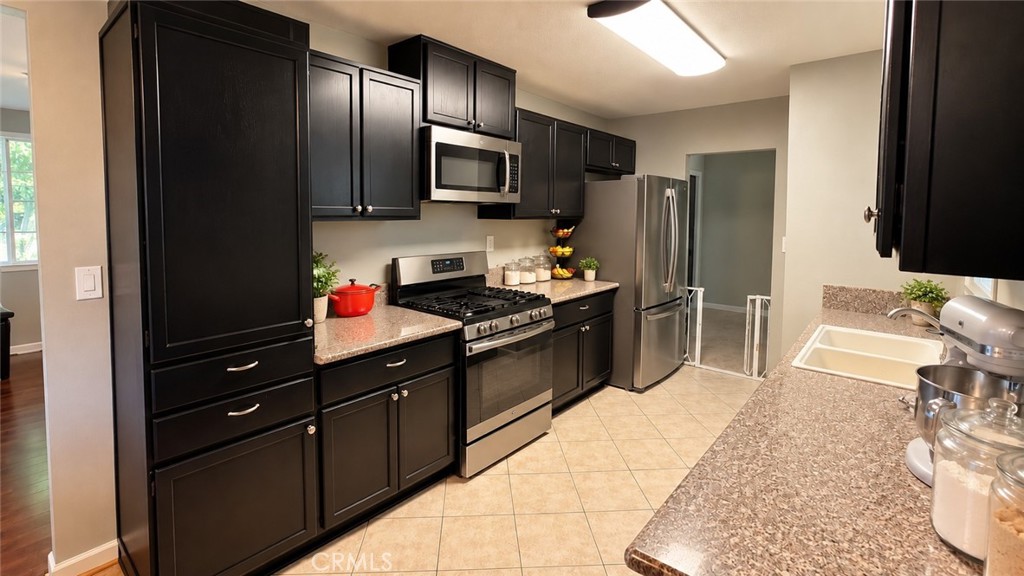 909 Meredith, Bakersfield, CA 93304 909 Meredith, Bakersfield, CA 93304