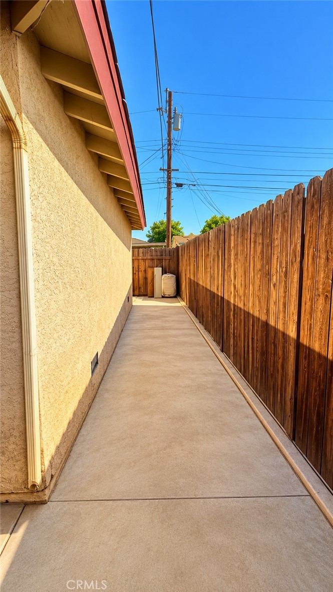 909 Meredith, Bakersfield, CA 93304