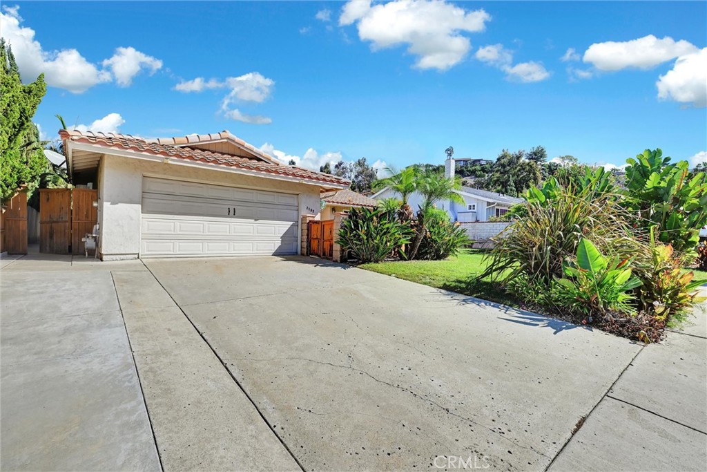 2082 Valley Lake Drive, El Cajon, CA 92020