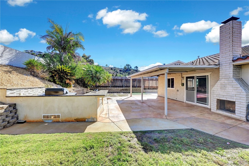 2082 Valley Lake Drive, El Cajon, CA 92020