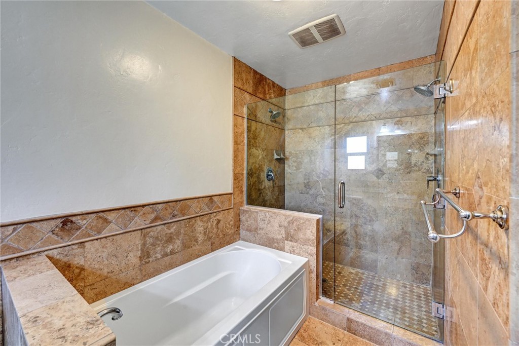 2082 Valley Lake Drive, El Cajon, CA 92020