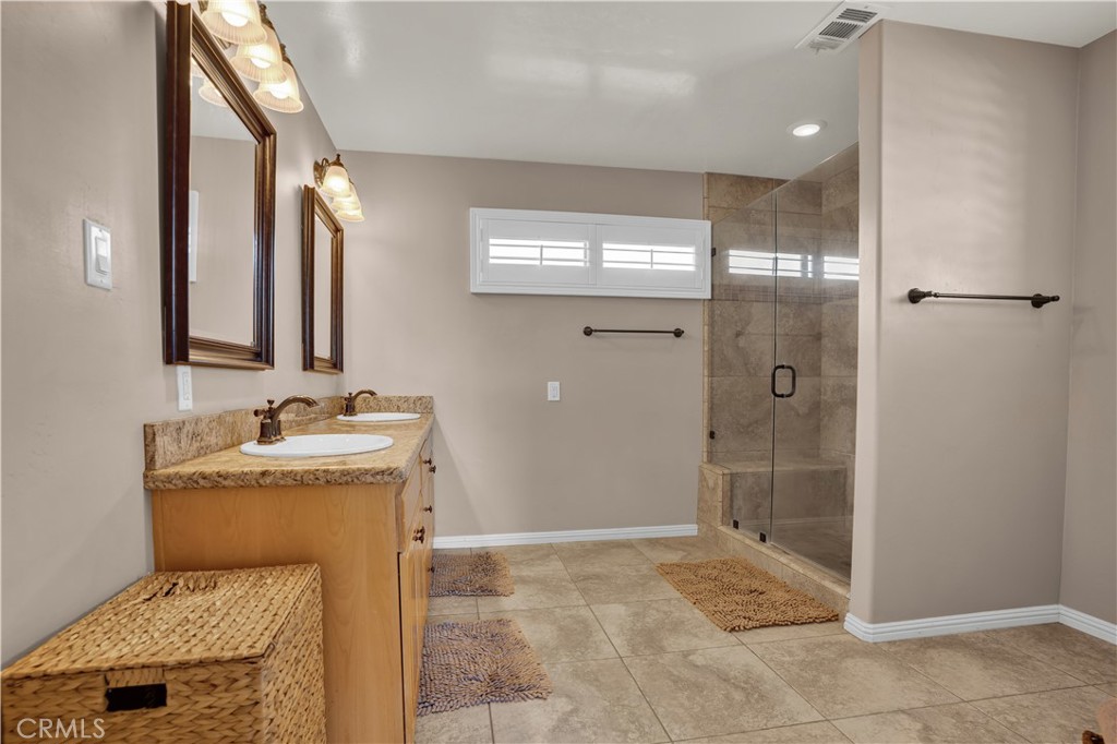 22970 S Canyon Lake Drive S, Canyon Lake, CA 92587