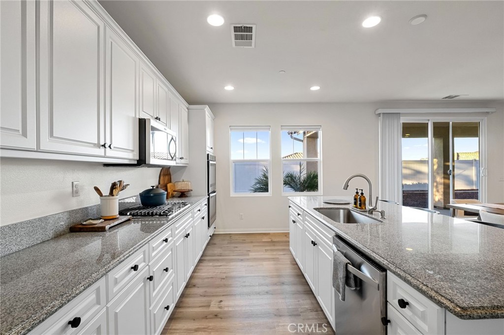 30452 Full Moon Court, Murrieta, CA 92563