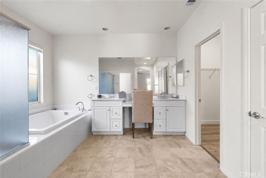 30452 Full Moon Court, Murrieta, CA 92563