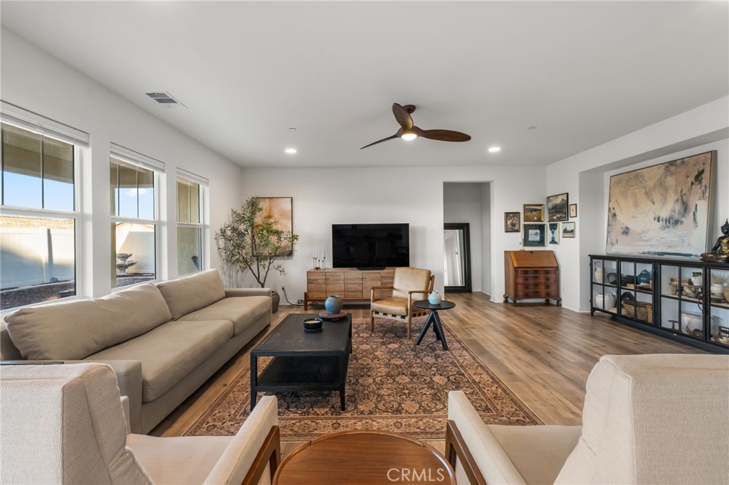 30452 Full Moon Court, Murrieta, CA 92563