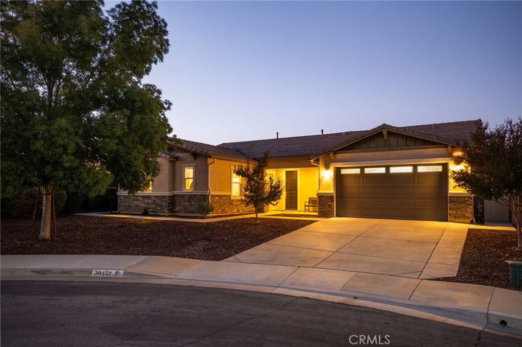 30452 Full Moon Court, Murrieta, CA 92563