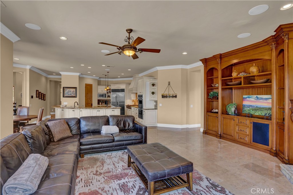 41945 Calle Contento, Temecula, CA 92592