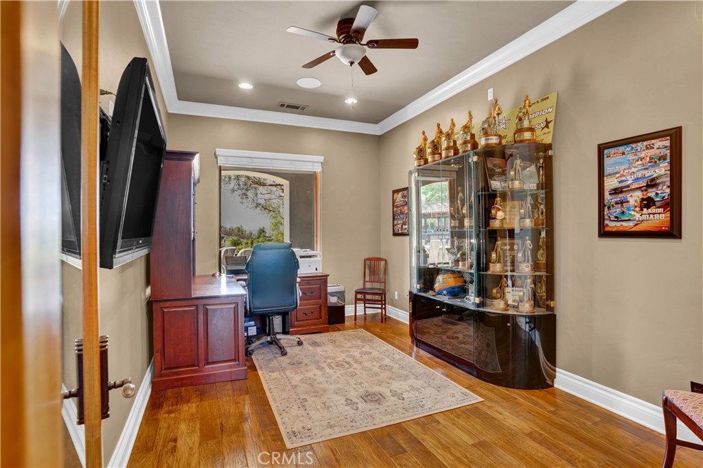 41945 Calle Contento, Temecula, CA 92592