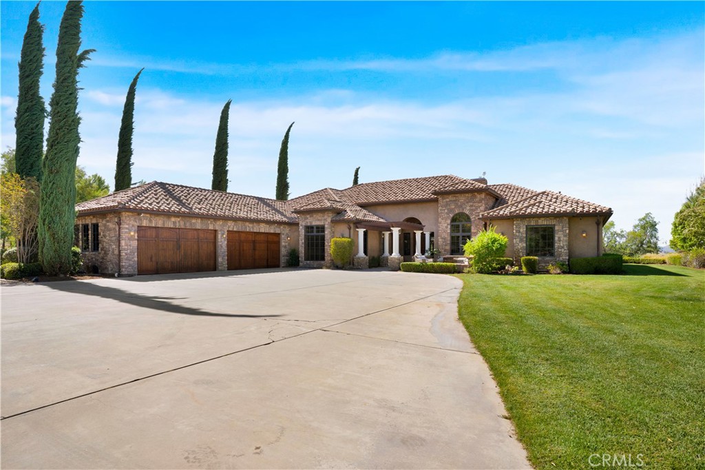 41945 Calle Contento, Temecula, CA 92592