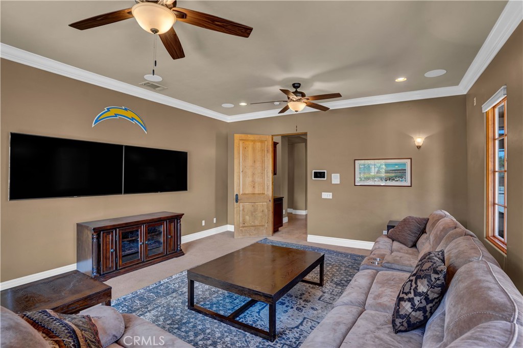 41945 Calle Contento, Temecula, CA 92592