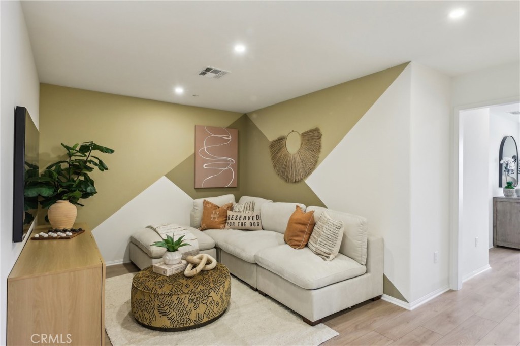 MODEL HOME