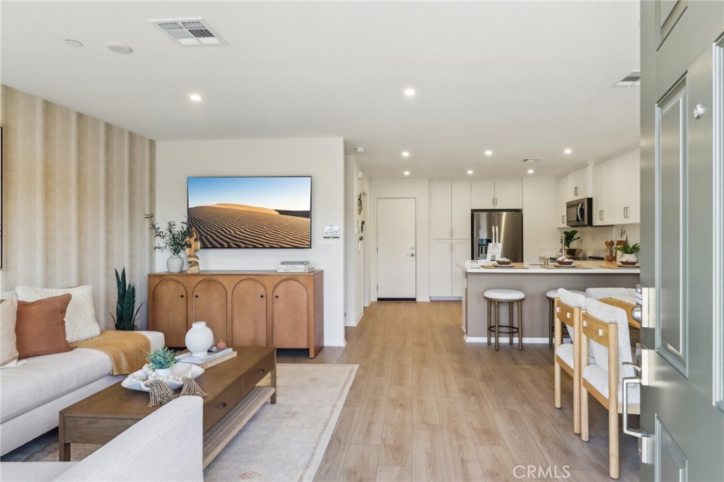 MODEL HOME