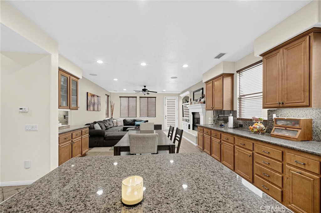 14099 Springwater, Corona, CA 92880 14099 Springwater, Corona, CA 92880
