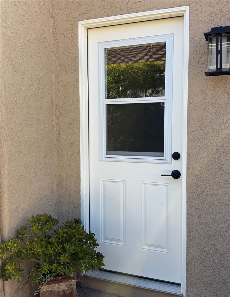 Welcome to this cosy Junior ADU with private entrance. Welcome to this cosy Junior ADU with private entrance.
