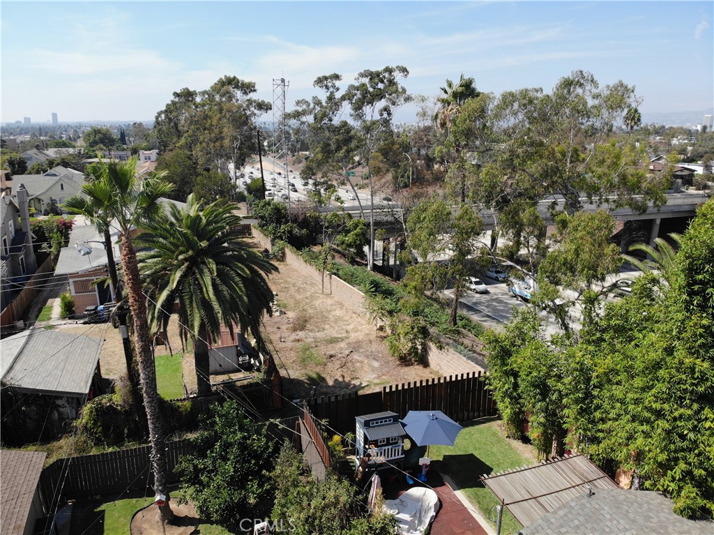 2418 10th Avenue, Los Angeles, CA 90018