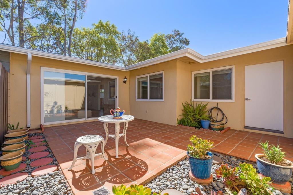 RIII_169_E_Channel_Islands_Blvd-40