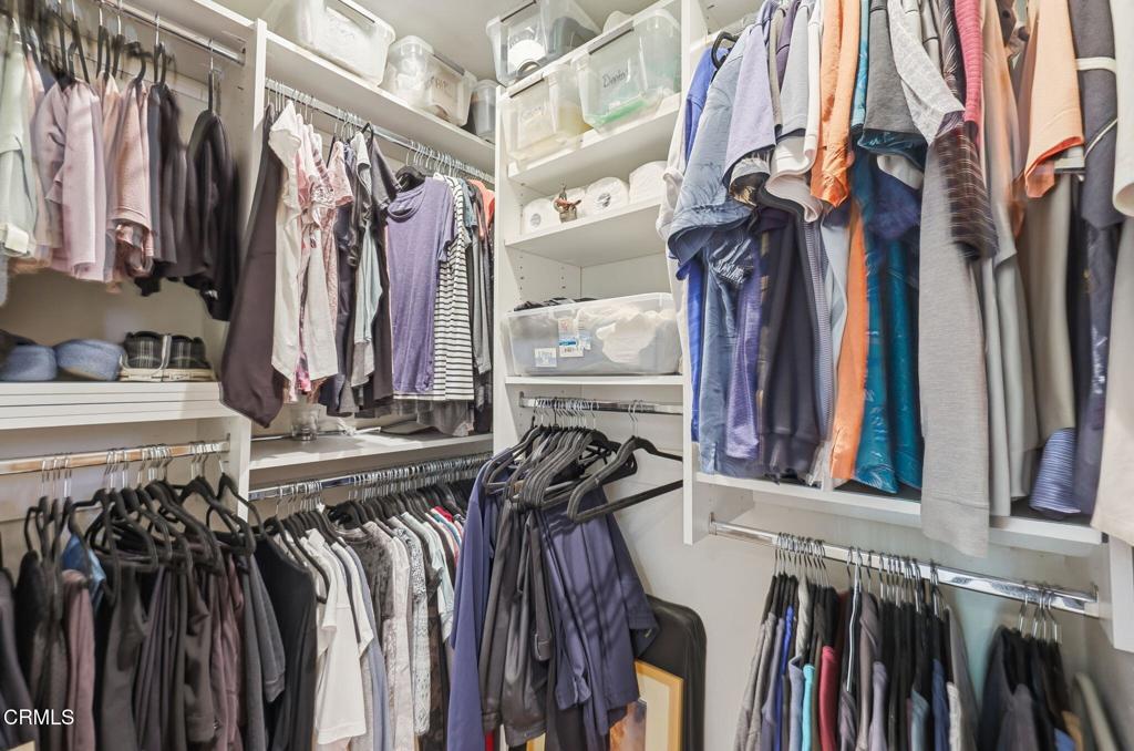 closet built in