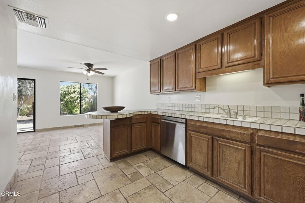 Kitchen 4