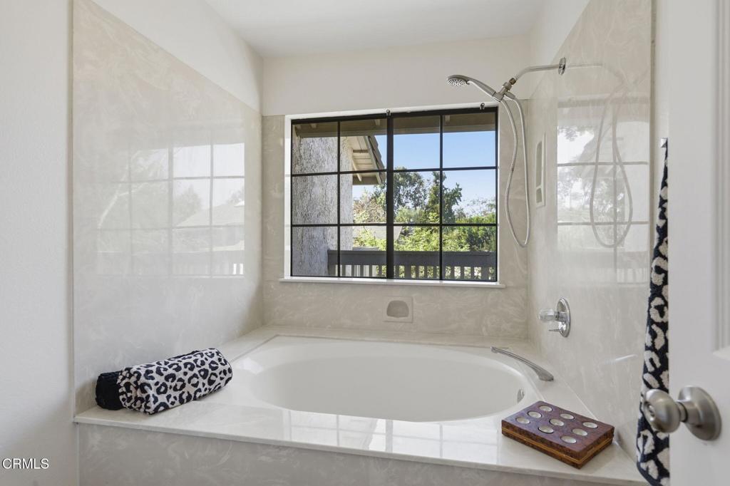 Tub