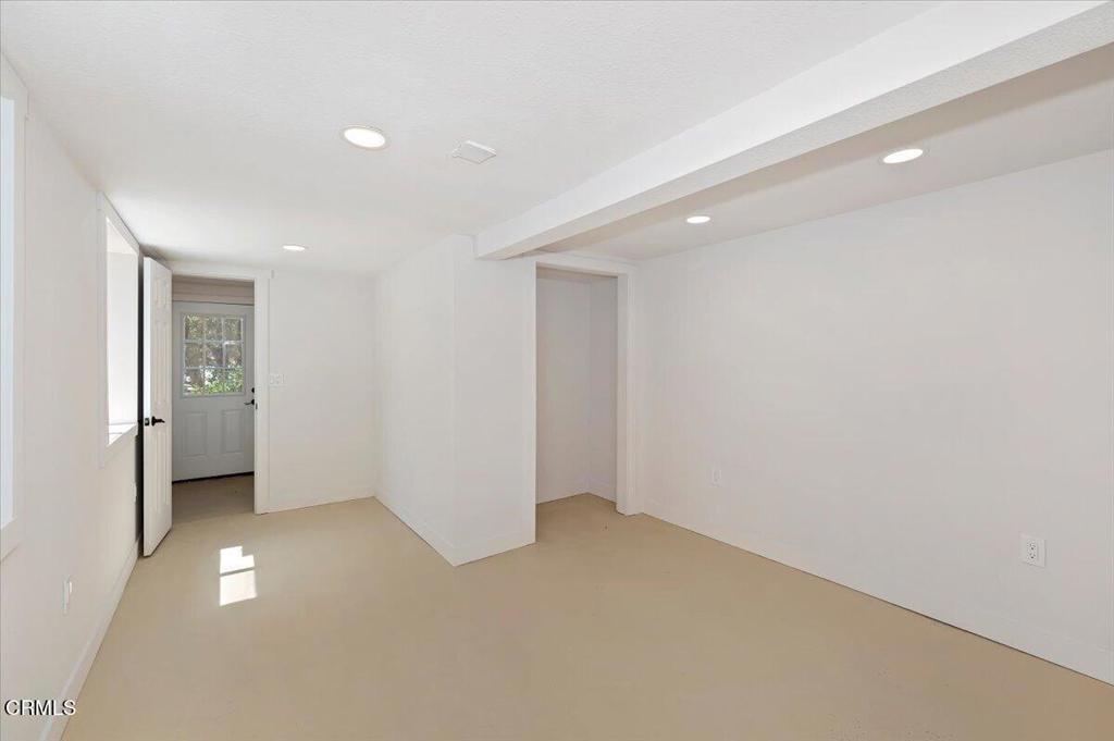 31-Bedroom