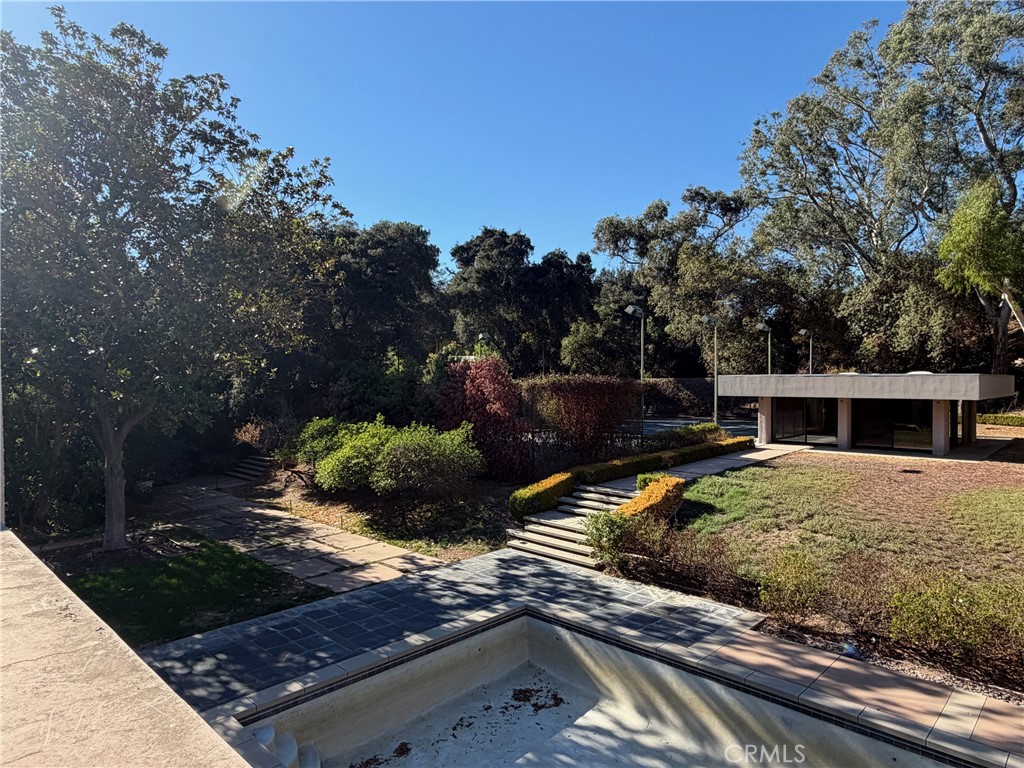 1665 Euston Rd, San Marino, CA 91108