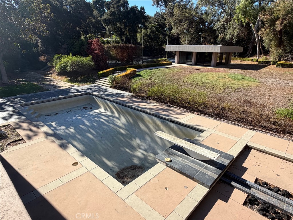1665 Euston Rd, San Marino, CA 91108