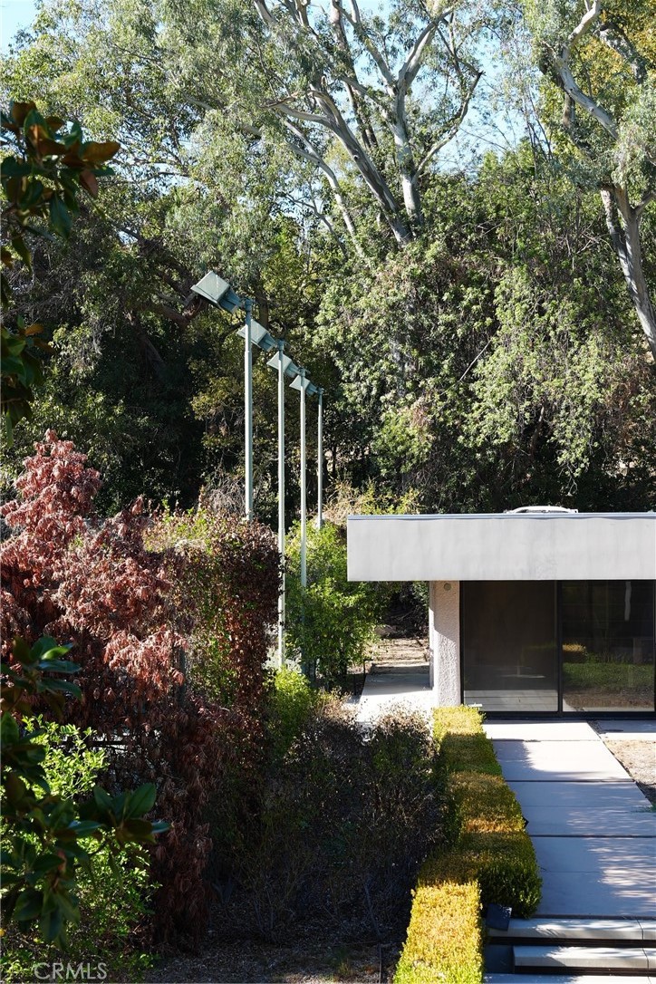 1665 Euston Rd, San Marino, CA 91108