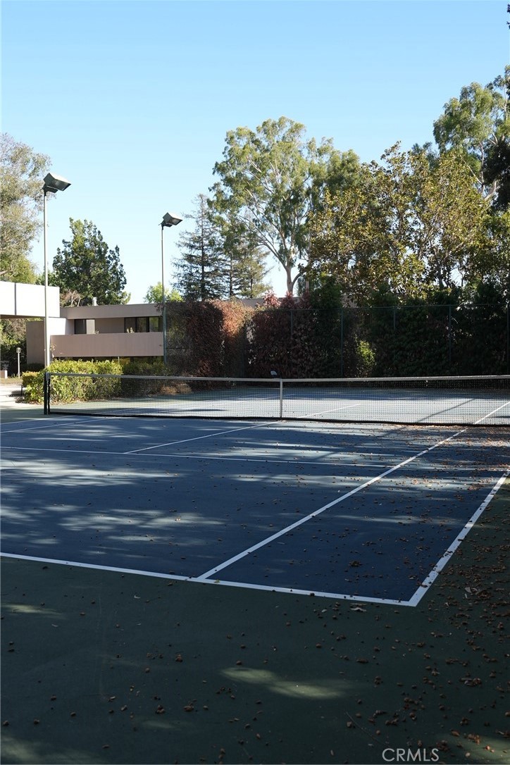 1665 Euston Rd, San Marino, CA 91108