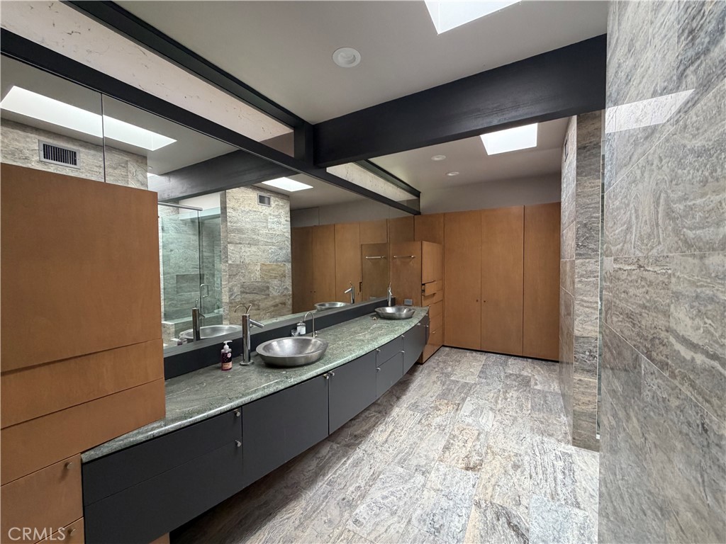 1665 Euston Rd, San Marino, CA 91108