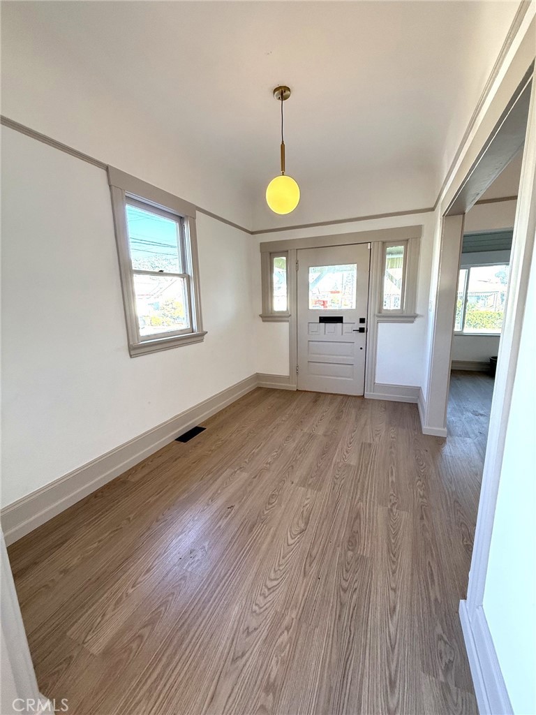 entry foyer 2